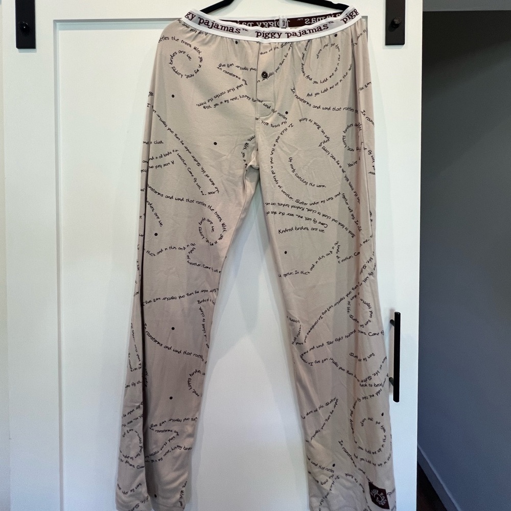 NWOT Piggy Pajama set - Picture 7 of 11